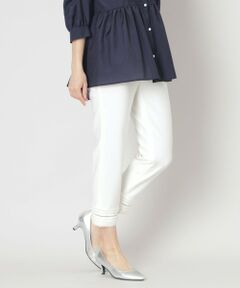 ポリエステルストレッチ パンツ<br /><br />【素材】<br />程よい肉感のトリコット素材です。<br />ストレッチ性とキックバック性があり着心地の良さが特長です。<br /><br />【デザイン・コーディネートポイント】<br />裾にピンタックとハシゴレースを挟み込んだTO BE CHICオリジナルパンツです。<br />裾のスカラップレースがコーディネートをオシャレにしてくれます。<br /><br /><br><br>※この商品はサンプルでの撮影を行っています。<br>実際の商品とイメージ、仕様が異なる場合がございます。