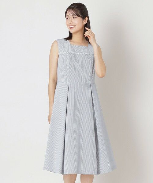 TO BE CHIC / トゥー ビー シック ロング・マキシ丈ワンピース | シアサッカー ストライプワンピース(ネイビー2)