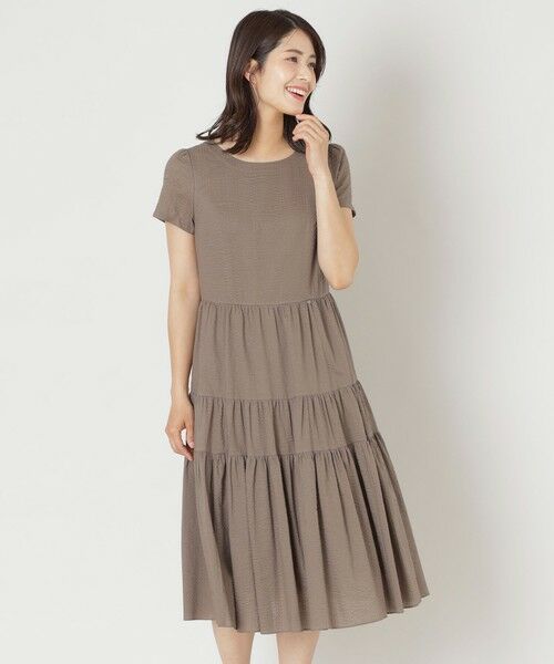 TO BE CHIC / トゥー ビー シック ロング・マキシ丈ワンピース | ウェーブローン ランダムティアードワンピース（ベージュ６）