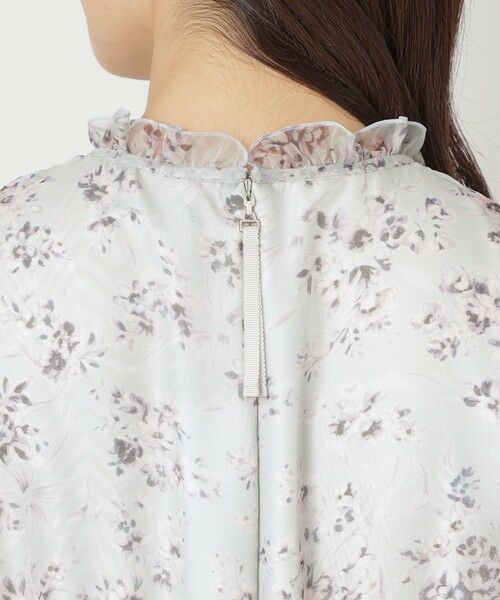 TO BE CHIC / トゥー ビー シック ロング・マキシ丈ワンピース | フラワーリボンプリント ギャザードレス | 詳細9