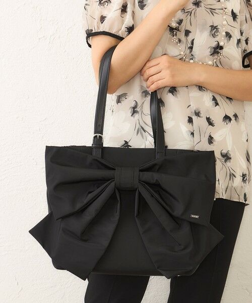 TO BE CHIC / トゥー ビー シック メッセンジャーバッグ・ウエストポーチ | リボントートバッグ | 詳細1