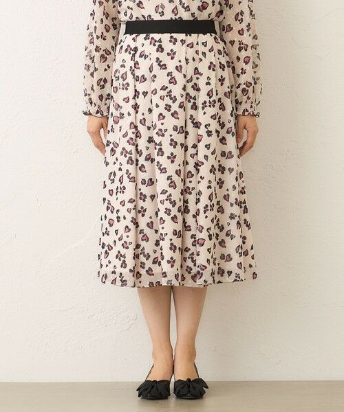 TO BE CHIC / トゥー ビー シック ロング・マキシ丈スカート | アニマルフラワー タックフレアスカート | 詳細2