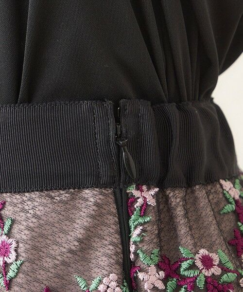 TO BE CHIC / トゥー ビー シック ロング・マキシ丈スカート | フラワーチェック刺しゅう フレアスカート | 詳細5