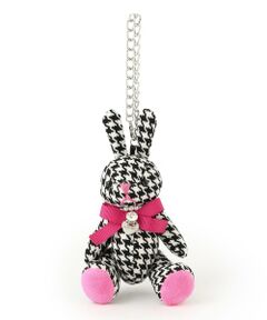 千鳥バッグチャーム【ジャンヌ】<br /><br />ラビットのバッグチャーム　愛称はジャンヌ。千鳥柄のクラシックなデザインのうさぎチャームです。パール調パーツのネックレスの中心にはリボンと輝くビジューをオン。バッグチャームやお好みのところにつけておたのしみいただけます。<br><br>※この商品はサンプルでの撮影を行っています。<br>実際の商品とイメージ、仕様が異なる場合がございます。