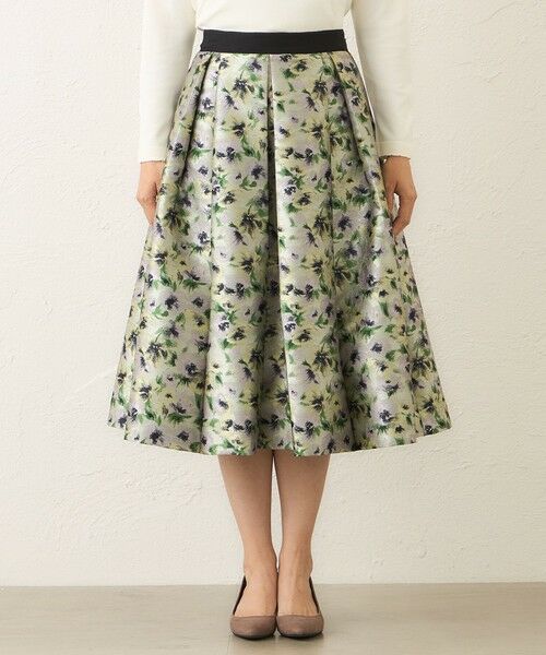 TO BE CHIC / トゥー ビー シック ロング・マキシ丈スカート | アンティークフラワー刺しゅう タックスカート | 詳細3