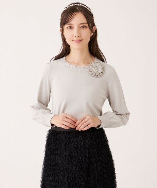 TO BE CHIC / トゥー ビー シック ニット・セーター | ニットコサージュ プルオーバー（ベージュ１）