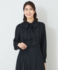 TO BE CHIC / トゥー ビー シック シャツ・ブラウス | フロントフラワー刺しゅう ブラウス