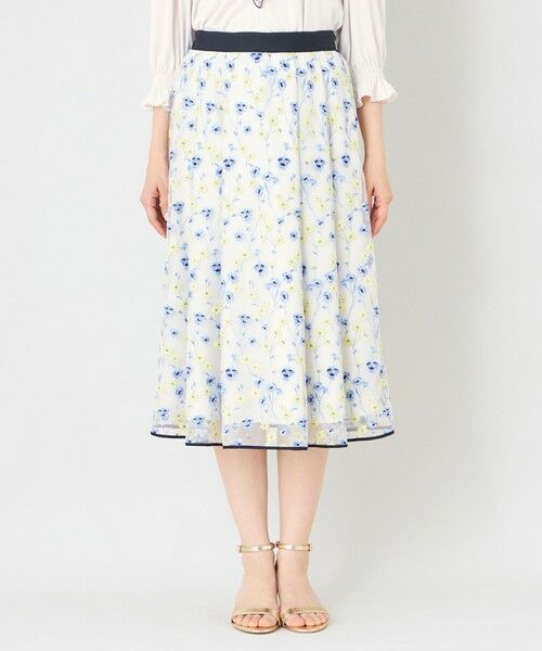 TO BE CHIC / トゥー ビー シック ロング・マキシ丈スカート | カモミール刺しゅう チュールフレアスカート | 詳細4