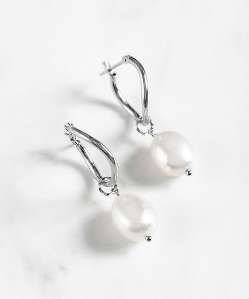 TOCCA / トッカ ピアス・イヤリング | 【WEB限定】PETAL HOOP PIERCED EARRINGS K10 淡水パール ピアス | 詳細1