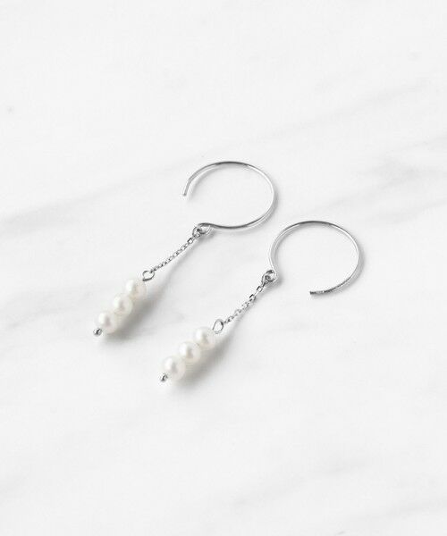 TOCCA / トッカ ピアス・イヤリング | 【WEB限定】FRILL PEARL SWING PIERCED EARRINGS K10ホワイトゴールド 淡水パールピアス | 詳細1