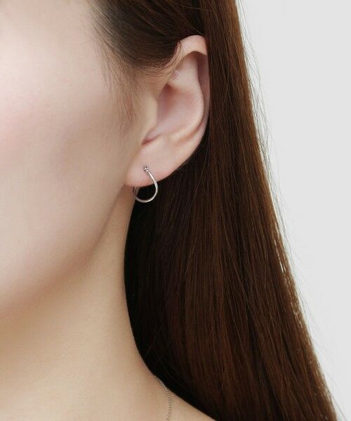 TOCCA / トッカ ピアス・イヤリング | 【WEB限定】PETAL HOOP PIERCED EARRINGS プラチナ ピアス | 詳細2