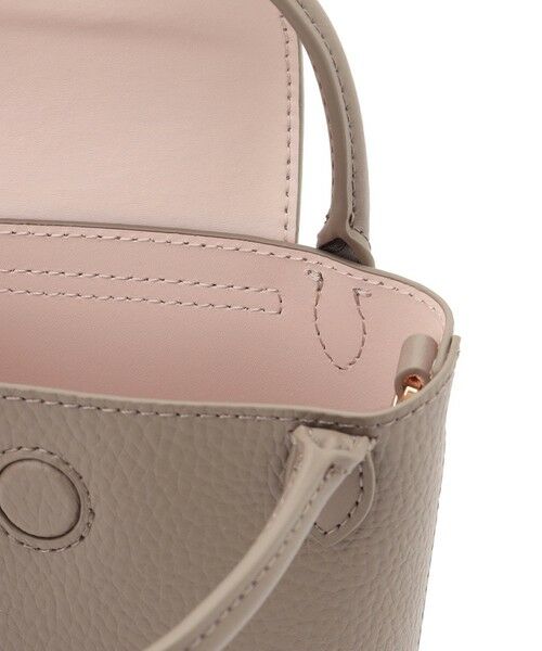 TOCCA / トッカ ハンドバッグ | 【八木アリサさん着用】PETAL SILHOUETTE LEATHER POCHETTE ポシェット | 詳細9