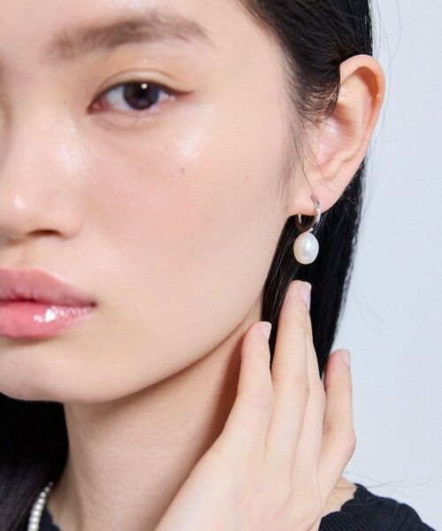 TOCCA / トッカ ネックレス・ペンダント・チョーカー | DROP PEARL HOOP EARRINGS イヤリング（シルバー系）