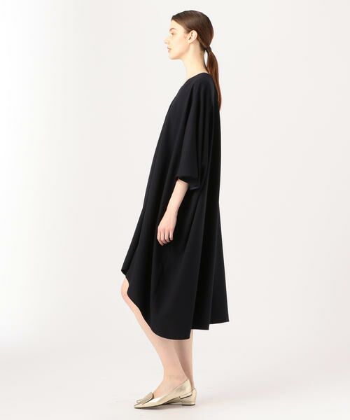 BAUME The Black Contemporary Vネックフレアドレス