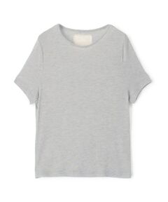 ヘルシーな抜け感が魅力のTシャツを〈GALERIE VIE〉別注で型から作りました。<br>テンセルカシミヤのとても肌触りの良い素材を使用し、ミニマルを追求した「最上級の普段着」として素材・縫製・着心地にこだわりました。<br>肌に寄り添う心地の良さとニュアンスのあるカラーが〈V::room〉らしい一着です。<br>15・53・63カラーは別注カラーでのご用意です。<br>一枚ではもちろん、今季はロングカットソーとのレイヤードスタイルがおすすめ。<br>ベーシックアイテムながらさまざまな着こなしを楽しんでいただけるアイテムです。<br><br>〈V::room（ヴィ ルーム）〉<br>NYを拠点とするカットソーブランドv::roomは、日本人デザイナーの山崎亨が2004年に創設したアパレルブランド。<br>最高級のカジュアルを作り続けることをモットーとし、最上の着心地を追求し続けている。素材のクオリティーや質感、着心地といった普遍的価値観にこだわる事により、実質でユーザーに判断してもらえる物作りをコンセプトとしている。<br><br>※商品の色味は、商品単体または素材アップ画像をご確認ください<br><br>2024AW商品<br><br><b>店舗にお問い合わせの際は、下記の商品番号をお申し付けください。<br>商品番号:27-13-45-13014</b>