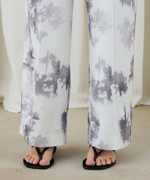 TOMORROWLAND / トゥモローランド その他パンツ | ライト&シャドープリント タックセミワイドパンツ | 詳細8