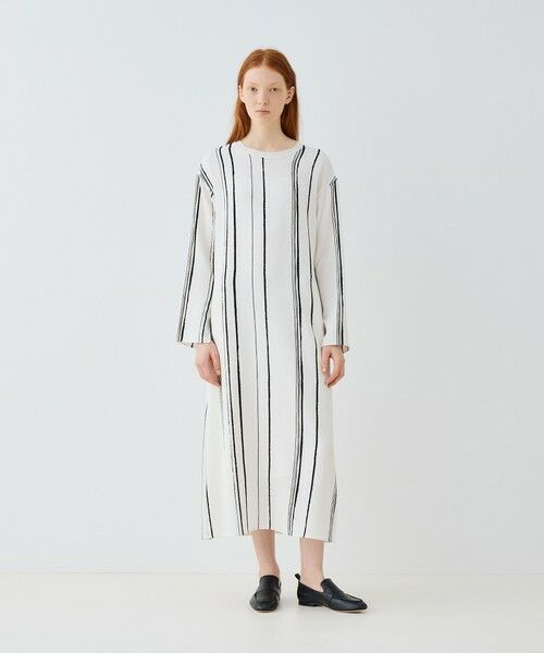 TOMORROWLAND / トゥモローランド ロング・マキシ丈ワンピース | ドローイングラインプリント クルーネックマキシワンピース | 詳細1