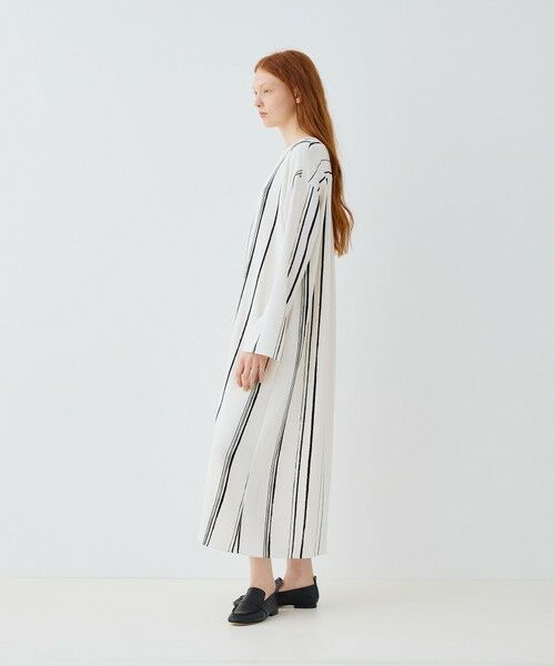 TOMORROWLAND / トゥモローランド ロング・マキシ丈ワンピース | ドローイングラインプリント クルーネックマキシワンピース | 詳細2