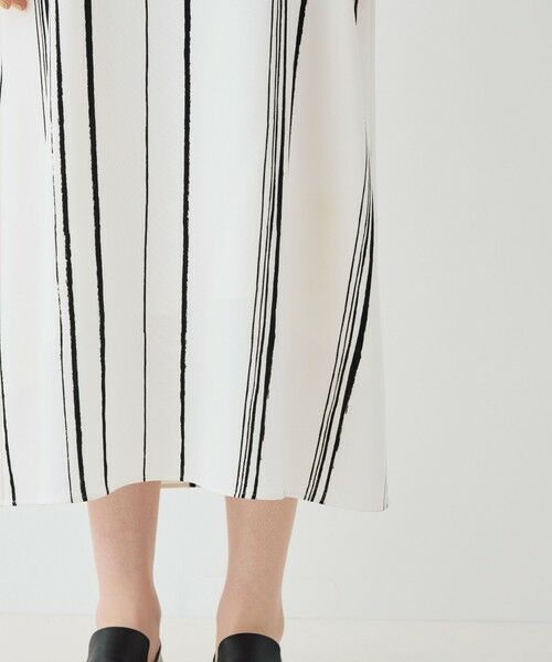 TOMORROWLAND / トゥモローランド ロング・マキシ丈ワンピース | ドローイングラインプリント クルーネックマキシワンピース | 詳細7