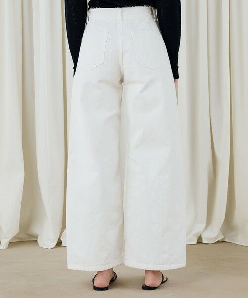 TOMORROWLAND / トゥモローランド デニムパンツ | ペインティングホワイトデニム ラウンドパンツ | 詳細4