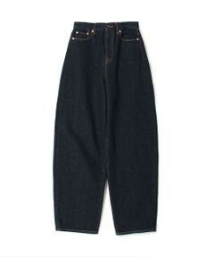 エッセンシャルデニム カービングパンツ