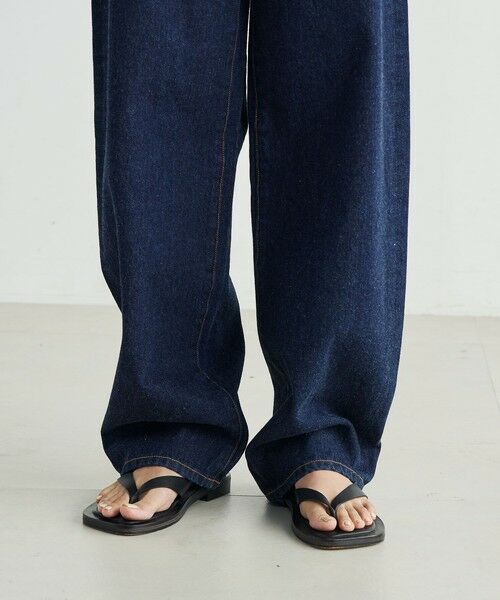 エッセンシャルデニム カービングパンツ （その他パンツ