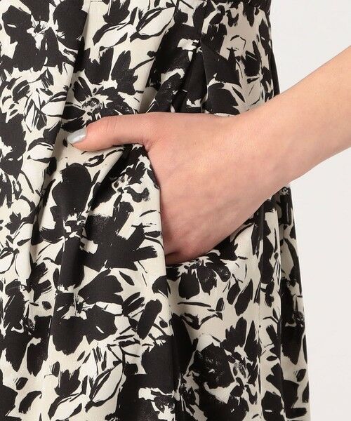 TOMORROWLAND / トゥモローランド ロング・マキシ丈ワンピース | モノクロームフラワープリント スキッパーカラーワンピース | 詳細8