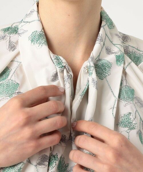 TOMORROWLAND / トゥモローランド シャツ・ブラウス | タフタフラワー ボリュームボウタイブラウス | 詳細10