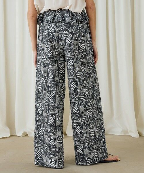 TOMORROWLAND / トゥモローランド その他パンツ | パッチワークレースプリント フリルストレートパンツ | 詳細4