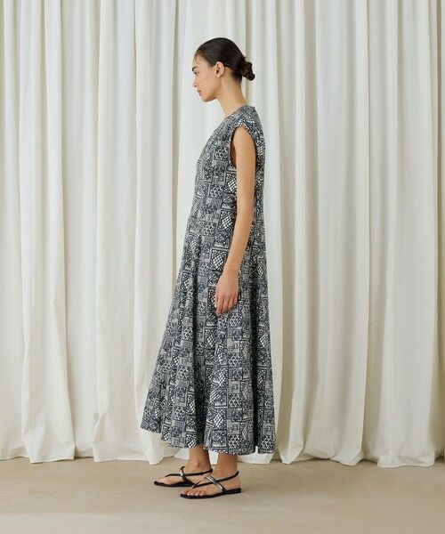 送料無料 プリント フレア ロング丈 ワンピース B521 リリーブラウン LILY BROWN レーヨンプリントフレアワンピース