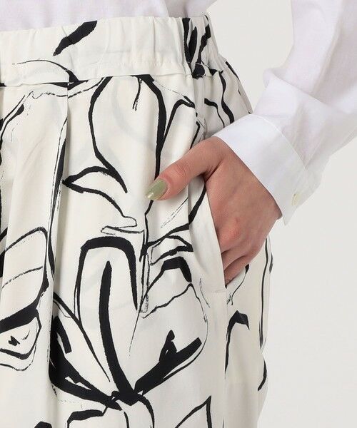 TOMORROWLAND / トゥモローランド その他パンツ | WRITEWELL フラワーパターンタックパンツ | 詳細7