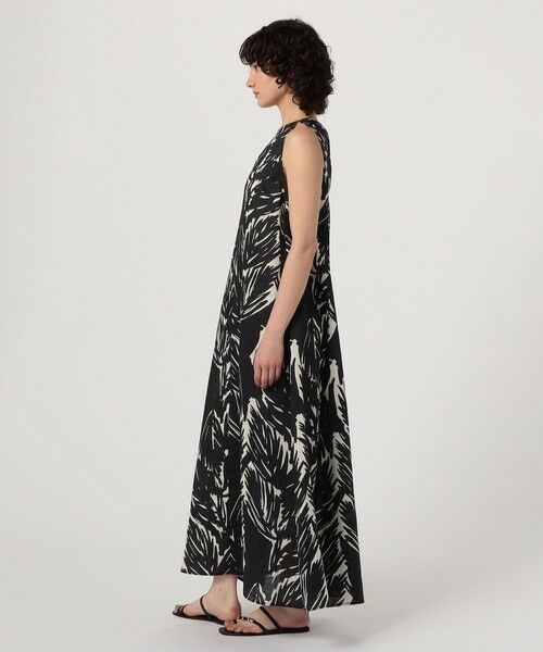 nagonstans フレンチリネン Vネックドレス グリーン nagonstans］French Linen V-neck Dress – MaW SAPPORO