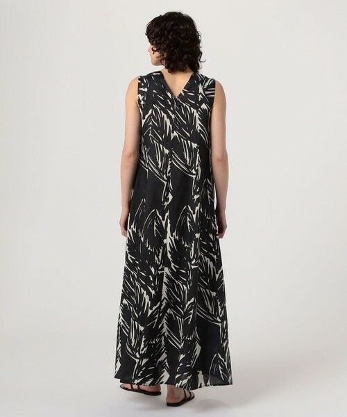 ☆Ted Baker☆ フローラルステッチVネックドレス・PLUNA♪ WRITEWELL リーフパターンVネックドレス （ロング・マキシ丈
