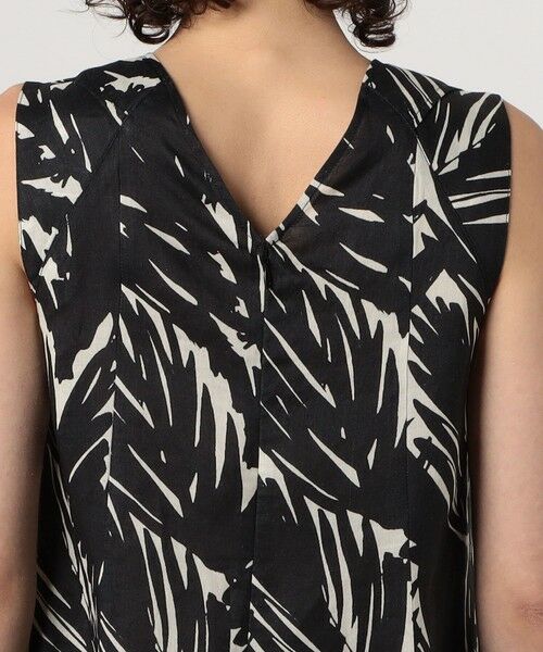 TOMORROWLAND / トゥモローランド ロング・マキシ丈ワンピース | WRITEWELL リーフパターンVネックドレス | 詳細5