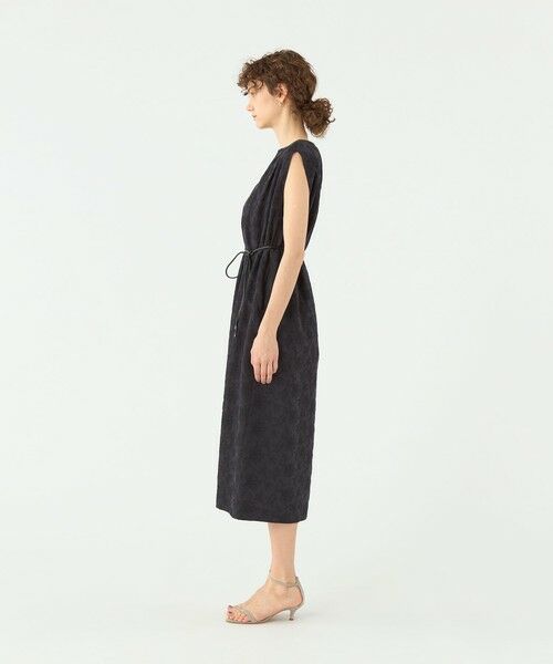 TOMORROWLAND / トゥモローランド ミニ丈・ひざ丈ワンピース | リーフエンブロイダリー ショルダータックワンピース | 詳細2