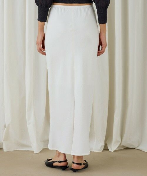 TOMORROWLAND / トゥモローランド ロング・マキシ丈スカート | ソフトサテン エラスティックストレート スカート | 詳細4