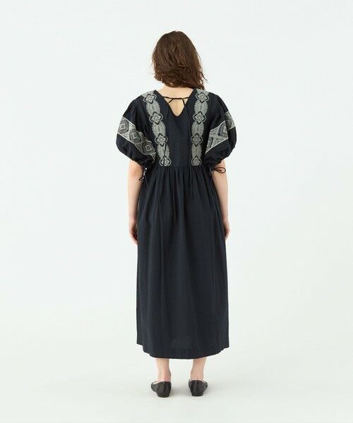 TOMORROWLAND / トゥモローランド ロング・マキシ丈ワンピース | コットンエンブロイダリー ボリュームスリーブワンピース | 詳細3