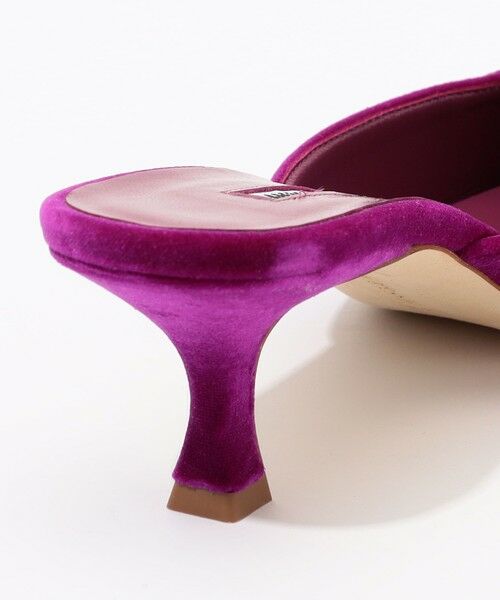 セール】 MANOLO BLAHNIK MAYSALE VELVET （サンダル