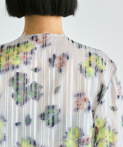 TOMORROWLAND / トゥモローランド シャツ・ブラウス | フラワープリント Vネックシャツ | 詳細6