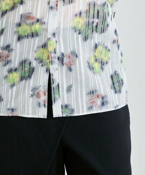 TOMORROWLAND / トゥモローランド シャツ・ブラウス | フラワープリント Vネックシャツ | 詳細8