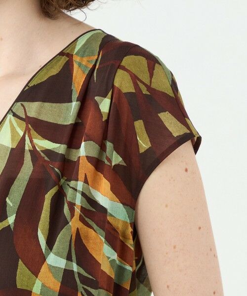 TOMORROWLAND / トゥモローランド ロング・マキシ丈ワンピース | スタックリーフプリント カシュクールライクワンピース | 詳細5