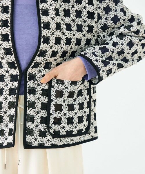 TOMORROWLAND / トゥモローランド ノーカラージャケット | フラッフィーヤーンエンブロイダリー クルーネックジャケット | 詳細8