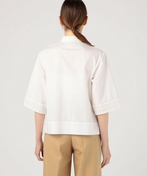 スクエアドットエンブロイダリー ハーフスリーブブラウス
