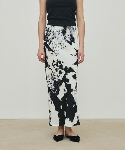 TOMORROWLAND / トゥモローランド ロング・マキシ丈スカート | カウハイドプリント エラスティックストレートスカート | 詳細2