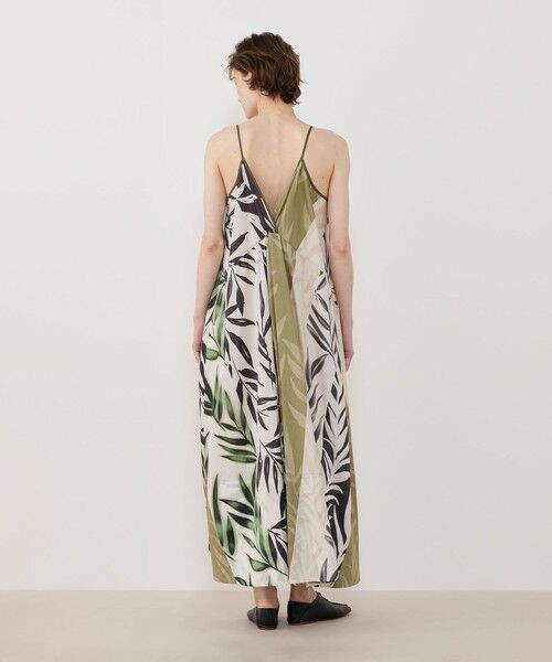 TOMORROWLAND / トゥモローランド ロング・マキシ丈ワンピース | コースタルフローラプリント ギャザーキャミソールワンピース | 詳細3