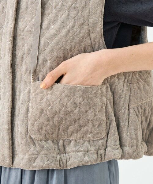 TOMORROWLAND / トゥモローランド ベスト | キルティングベロア ショートベスト | 詳細9