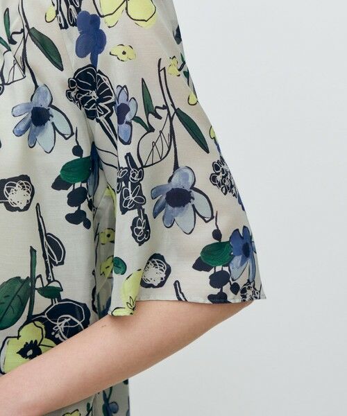 フラワーベッドプリント ネックギャザーブラウス （シャツ