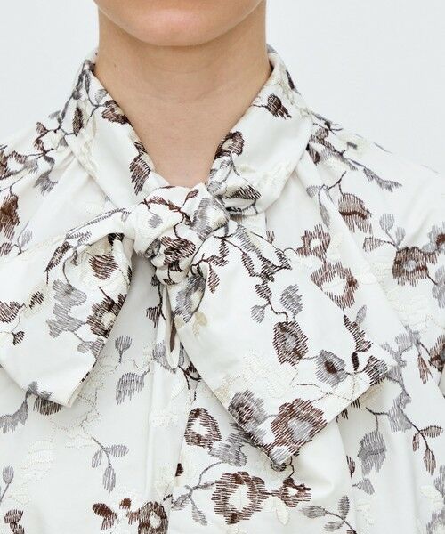 TOMORROWLAND / トゥモローランド シャツ・ブラウス(半袖以外) | タフタフラワーエンブロイダリー ボリュームボウタイブラウス | 詳細5