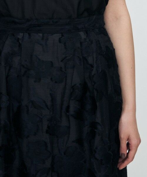 TOMORROWLAND / トゥモローランド ミニ・ひざ丈スカート | シアーカットフラワー タックフレアスカート | 詳細5