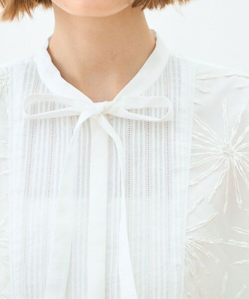 TOMORROWLAND / トゥモローランド シャツ・ブラウス(半袖以外) | ホワイトコンビネーション エンブロイダリーボウタイブラウス | 詳細5